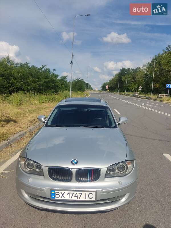 Хэтчбек BMW 1 Series 2009 в Хмельницком