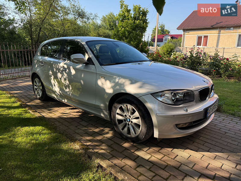 Хэтчбек BMW 1 Series 2011 в Ивано-Франковске