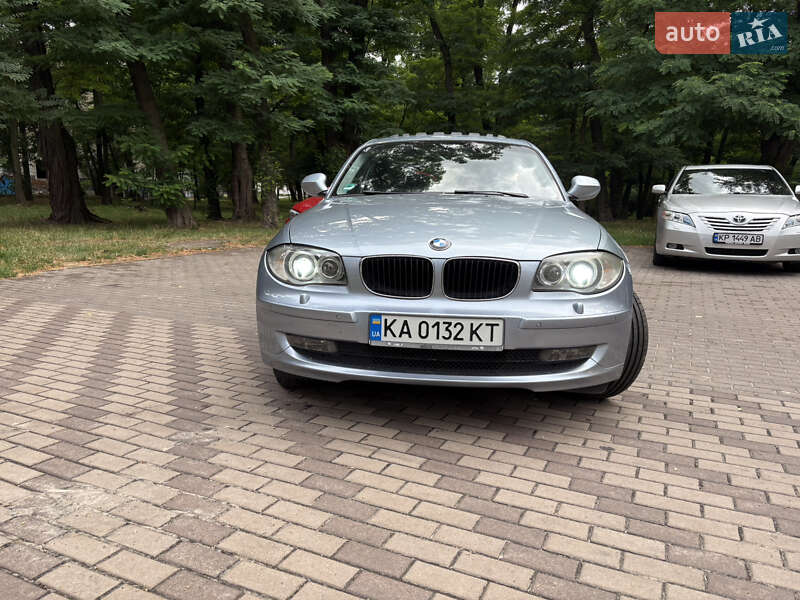 Хэтчбек BMW 1 Series 2010 в Киеве фото 2 Хэтчбек BMW 1 Series 2010 в Киеве