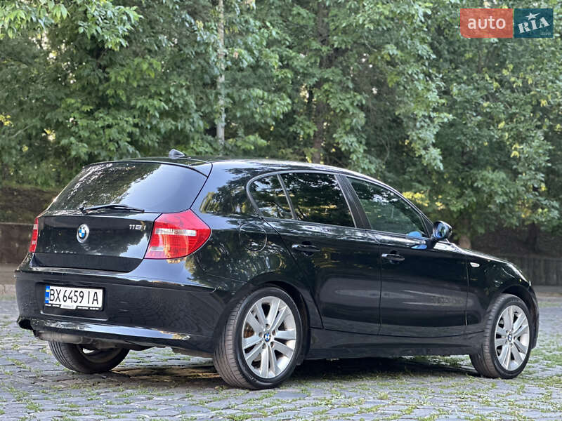 Хэтчбек BMW 1 Series 2007 в Каменец-Подольском