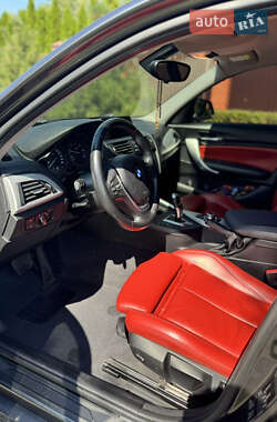 Хэтчбек BMW 1 Series 2012 в 