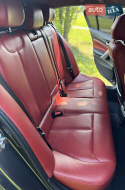 Хэтчбек BMW 1 Series 2012 в 