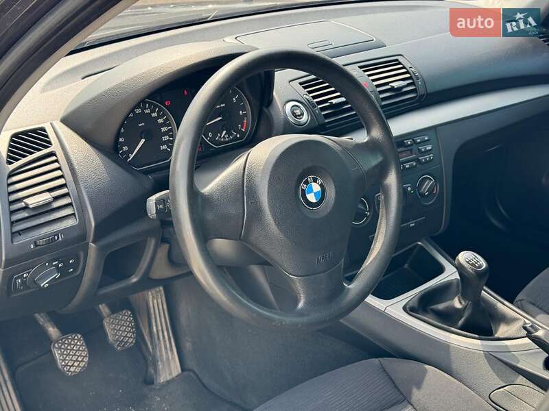 Хэтчбек BMW 1 Series 2007 в Виннице фото 17 Хэтчбек BMW 1 Series 2007 в Виннице