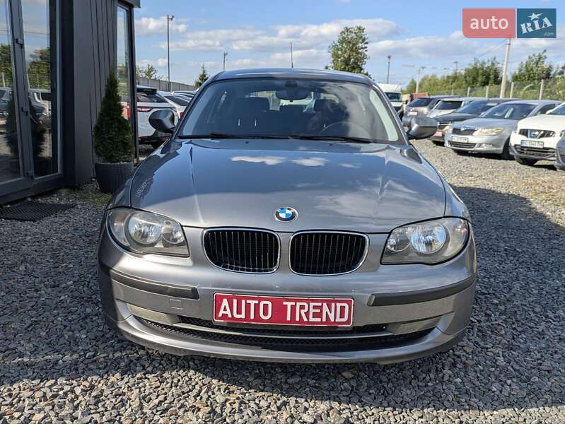 Хэтчбек BMW 1 Series 2010 в Львове