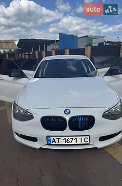 Хэтчбек BMW 1 Series 2012 в 
