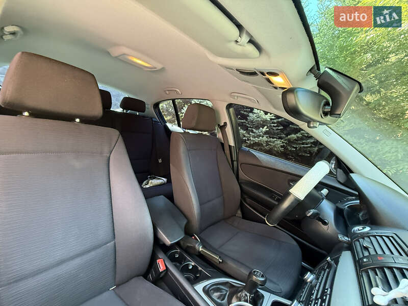 Хетчбек BMW 1 Series 2009 в Немирові
