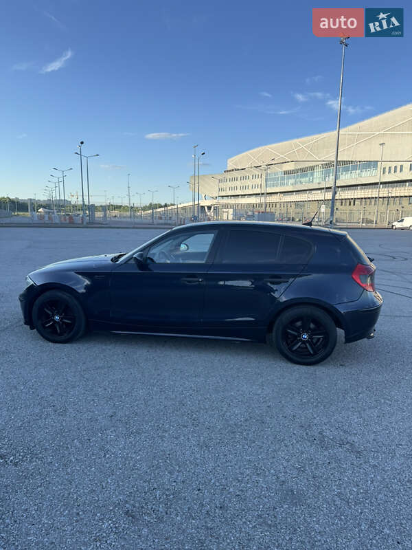 Хэтчбек BMW 1 Series 2006 в Львове