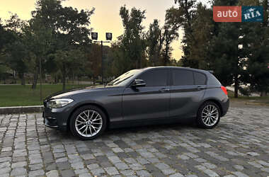 Хэтчбек BMW 1 Series 2016 в 