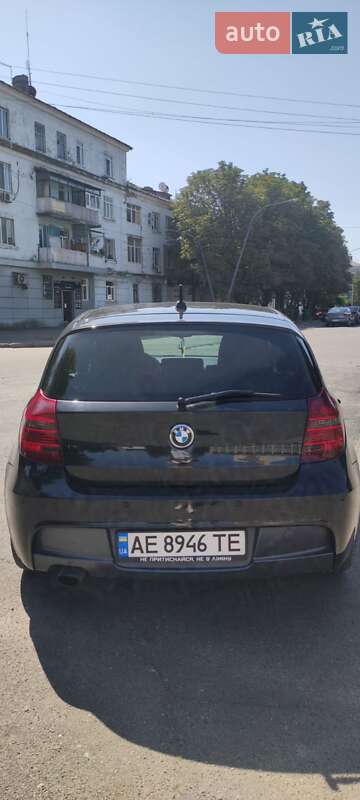 Хэтчбек BMW 1 Series 2009 в Каменском