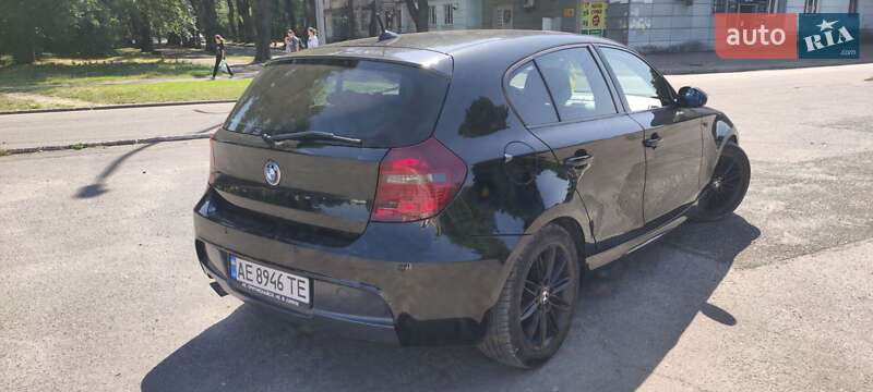 Хэтчбек BMW 1 Series 2009 в Каменском