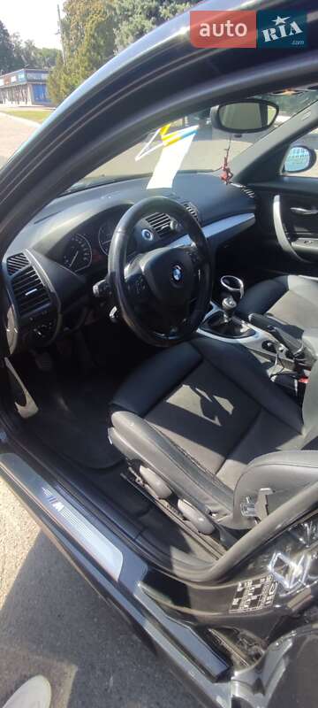 Хэтчбек BMW 1 Series 2009 в Каменском