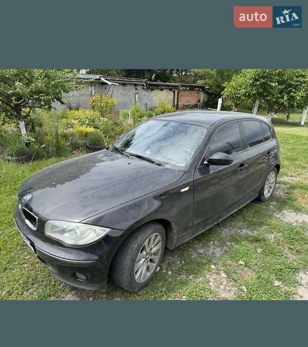 Хетчбек BMW 1 Series 2005 в 