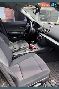 Хетчбек BMW 1 Series 2005 в 