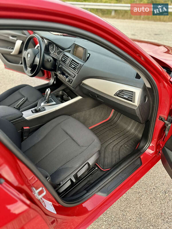 Хэтчбек BMW 1 Series 2012 в Киеве