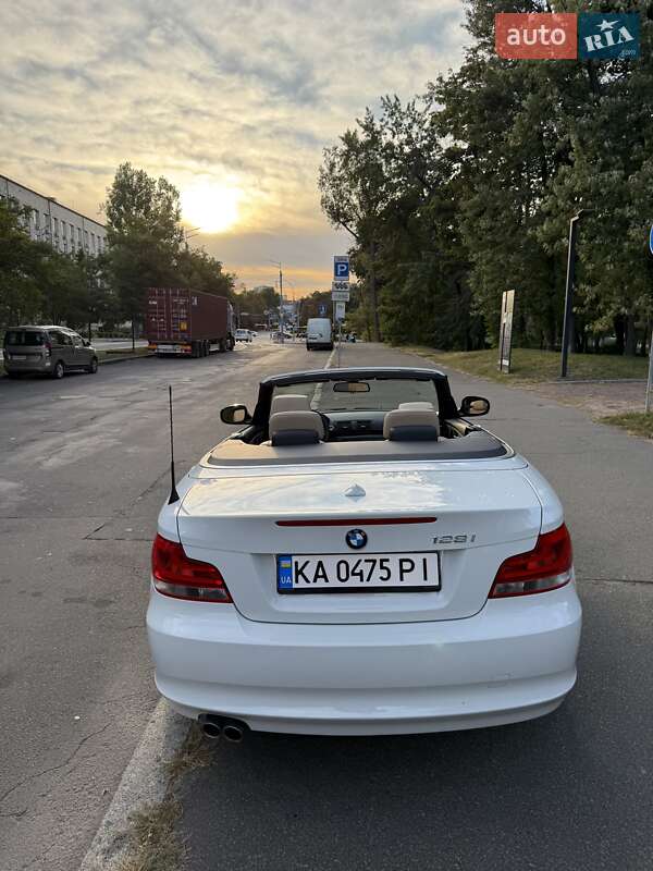 Кабриолет BMW 1 Series 2013 в Киеве фото 55 Кабриолет BMW 1 Series 2013 в Киеве
