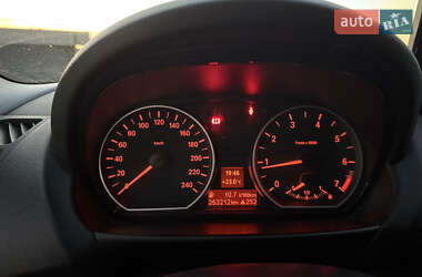 Хетчбек BMW 1 Series 2011 в 