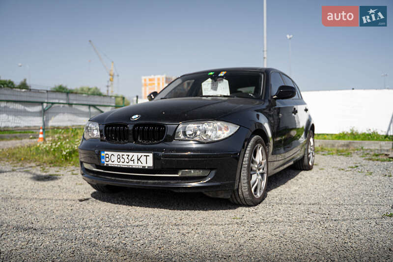 Хэтчбек BMW 1 Series 2011 в Львове