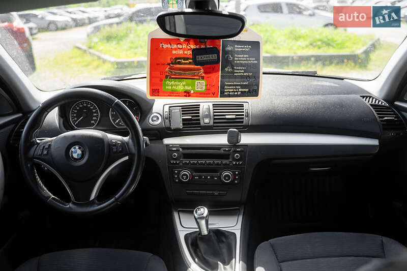 Хэтчбек BMW 1 Series 2011 в Львове
