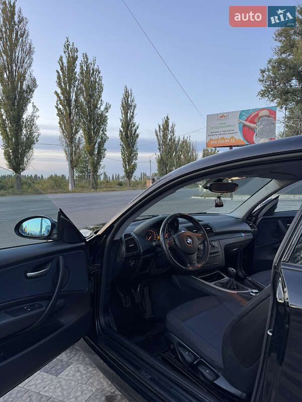 Хэтчбек BMW 1 Series 2007 в Василькове