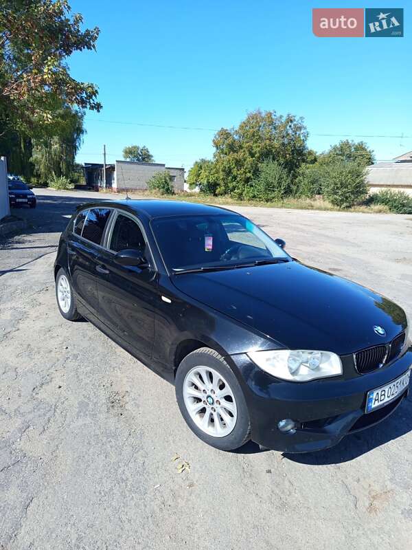Хетчбек BMW 1 Series 2006 в Жмеринці