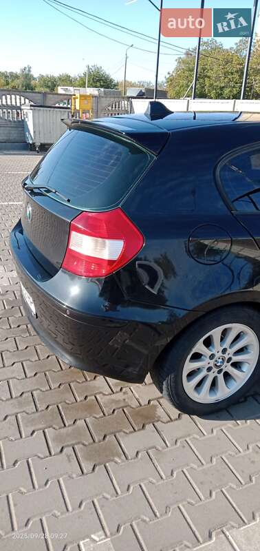 Хэтчбек BMW 1 Series 2005 в Кривом Роге