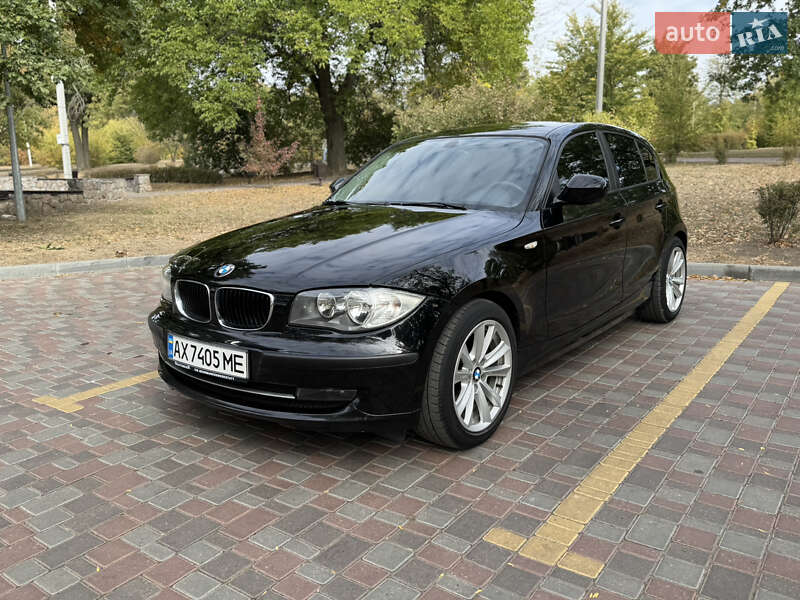 Хэтчбек BMW 1 Series 2010 в Кропивницком фото 8 Хэтчбек BMW 1 Series 2010 в Кропивницком