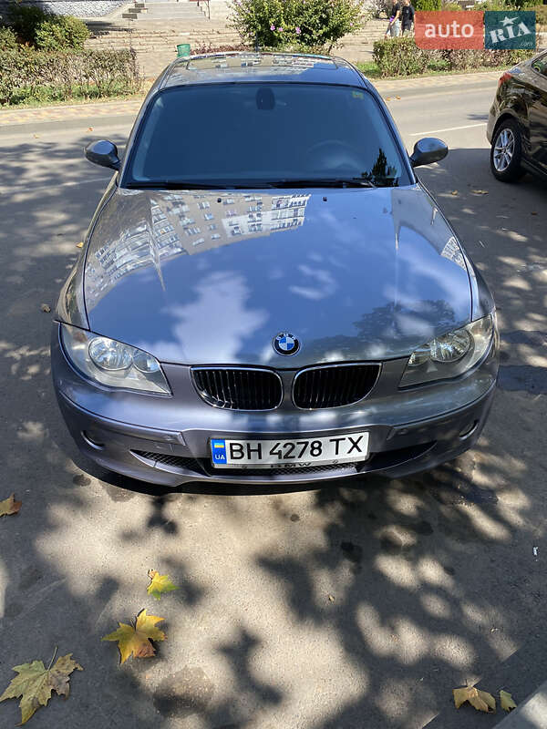 Хэтчбек BMW 1 Series 2006 в Одессе