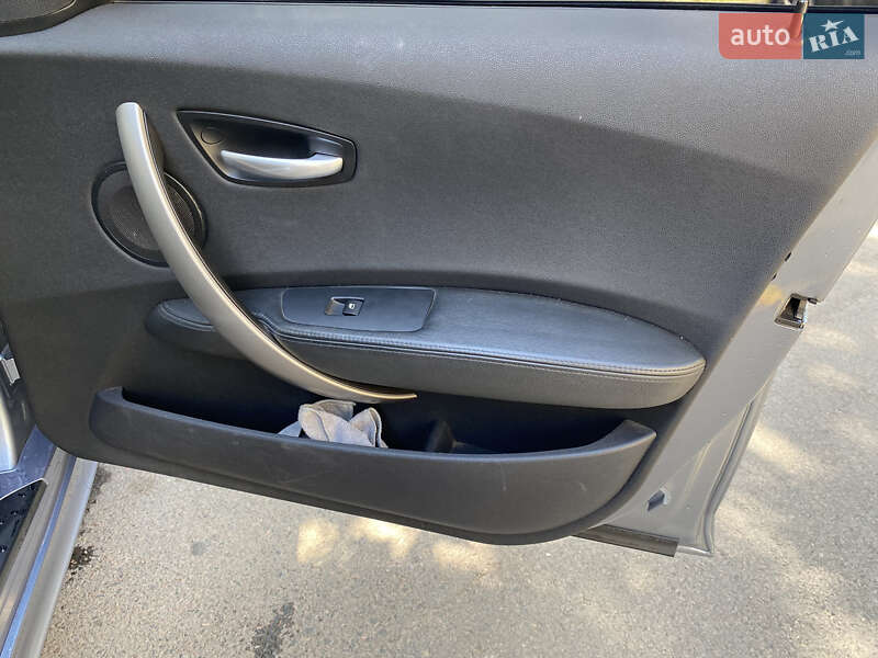 Хэтчбек BMW 1 Series 2006 в Одессе