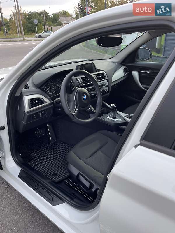 Хетчбек BMW 1 Series 2017 в Харкові фото 18 Хетчбек BMW 1 Series 2017 в Харкові