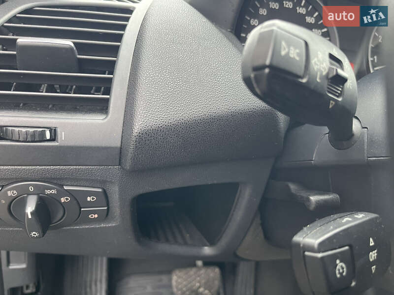 Хэтчбек BMW 1 Series 2006 в Киеве