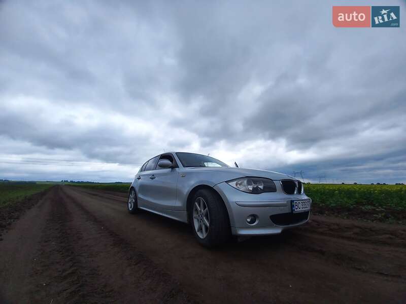 Хэтчбек BMW 1 Series 2006 в Львове