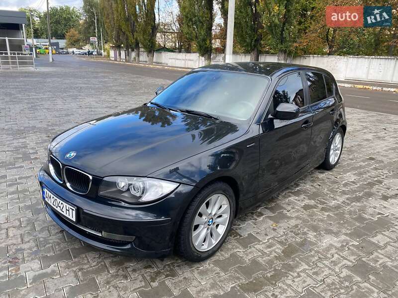 Хэтчбек BMW 1 Series 2010 в Киеве фото 2 Хэтчбек BMW 1 Series 2010 в Киеве