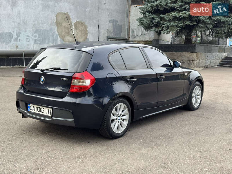 Хетчбек BMW 1 Series 2006 в Рівному фото 12 Хетчбек BMW 1 Series 2006 в Рівному