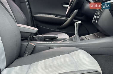 Хэтчбек BMW 1 Series 2006 в 