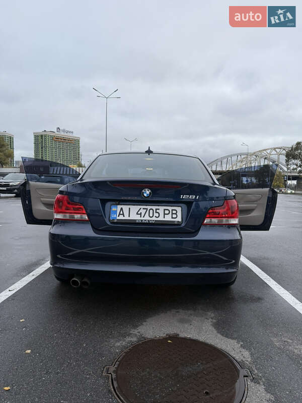 Купе BMW 1 Series 2011 в Киеве фото 8 Купе BMW 1 Series 2011 в Киеве