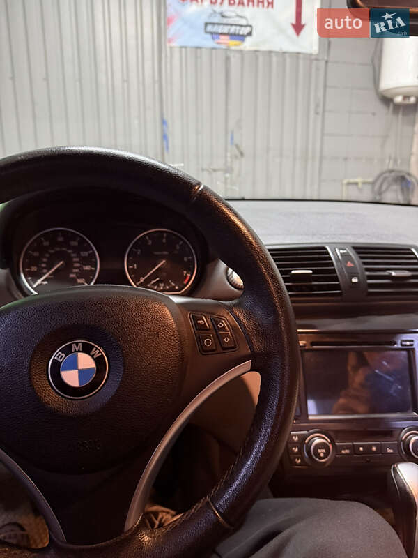 Купе BMW 1 Series 2011 в Киеве фото 28 Купе BMW 1 Series 2011 в Киеве