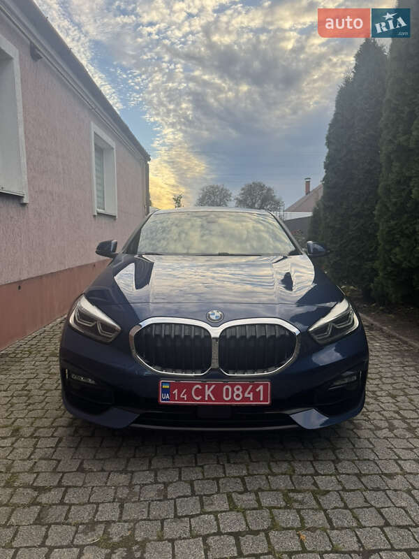 Хэтчбек BMW 1 Series 2021 в Барановке