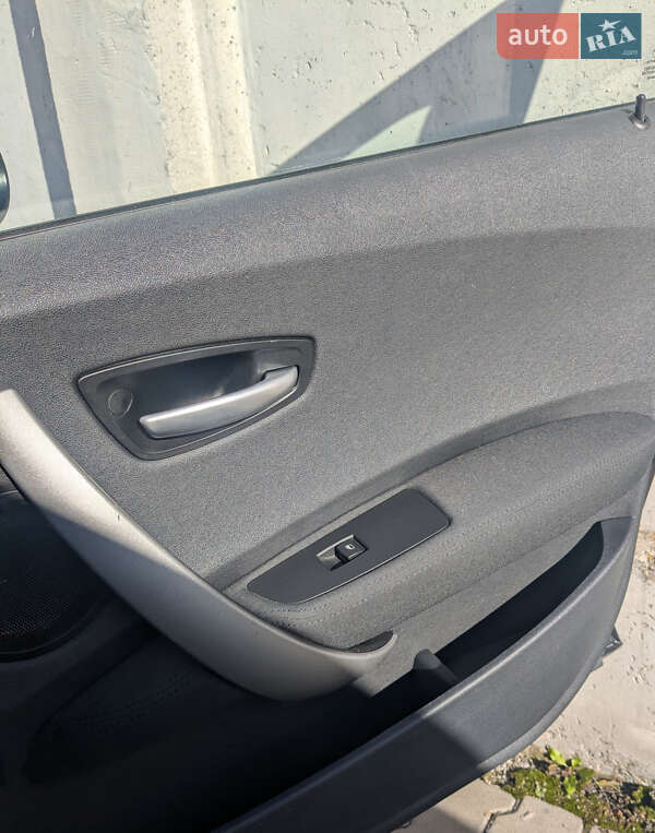 Хэтчбек BMW 1 Series 2006 в Житомире фото 21 Хэтчбек BMW 1 Series 2006 в Житомире