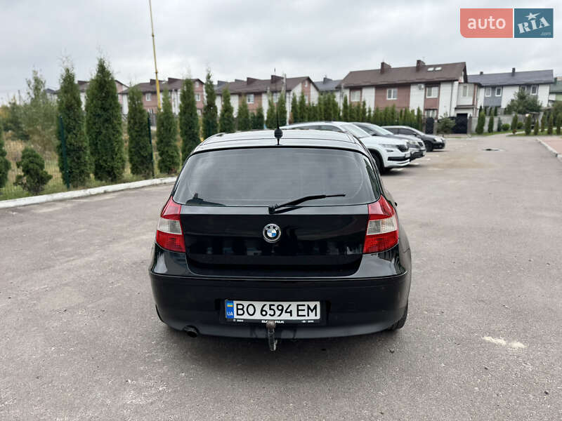 Хэтчбек BMW 1 Series 2005 в Ровно