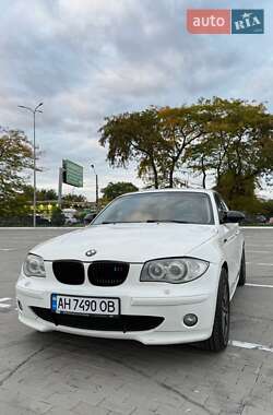 Хэтчбек BMW 1 Series 2006 в  фото 5 Хэтчбек BMW 1 Series 2006 в