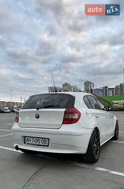 Хэтчбек BMW 1 Series 2006 в  фото 13 Хэтчбек BMW 1 Series 2006 в