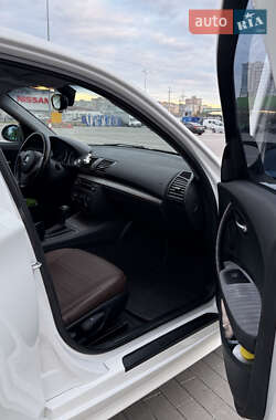 Хэтчбек BMW 1 Series 2006 в  фото 20 Хэтчбек BMW 1 Series 2006 в