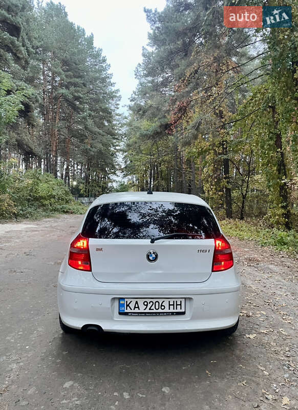 Хэтчбек BMW 1 Series 2007 в Киеве