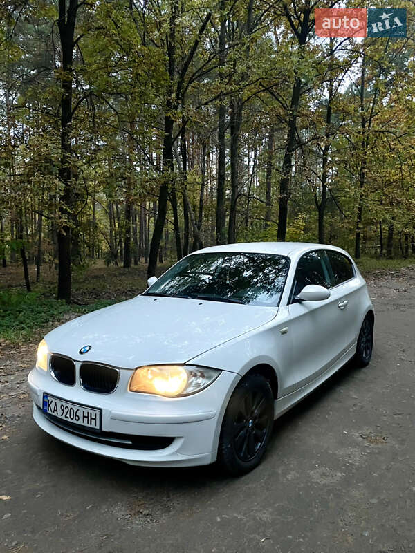 Хэтчбек BMW 1 Series 2007 в Киеве