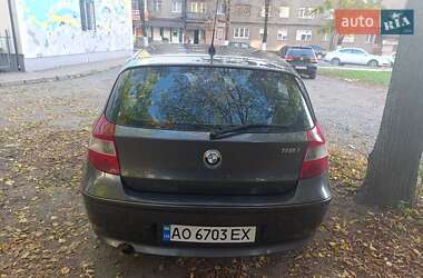 Хетчбек BMW 1 Series 2006 в Сваляві