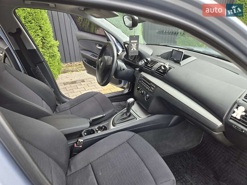 Хэтчбек BMW 1 Series 2009 в Мукачево
