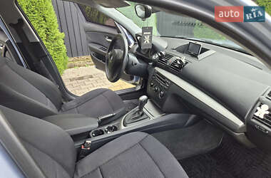 Хэтчбек BMW 1 Series 2009 в 