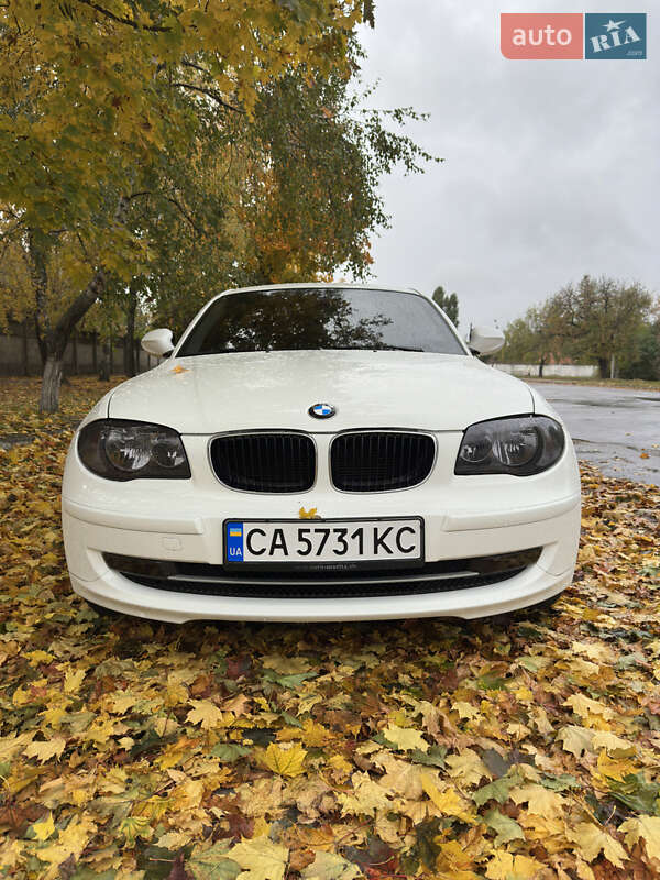 Хетчбек BMW 1 Series 2010 в Золотоноші фото 6 Хетчбек BMW 1 Series 2010 в Золотоноші