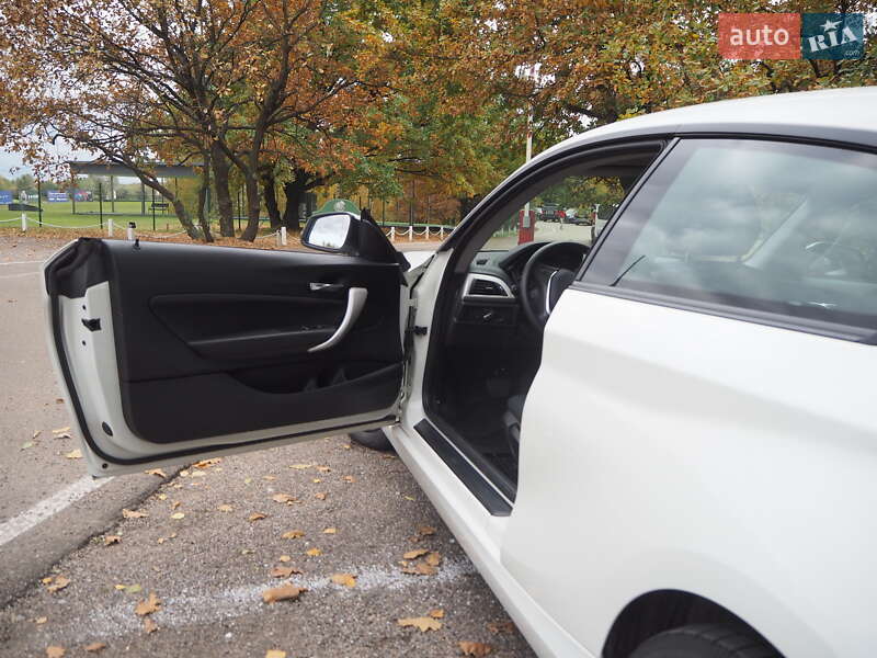 Хэтчбек BMW 1 Series 2013 в Киеве