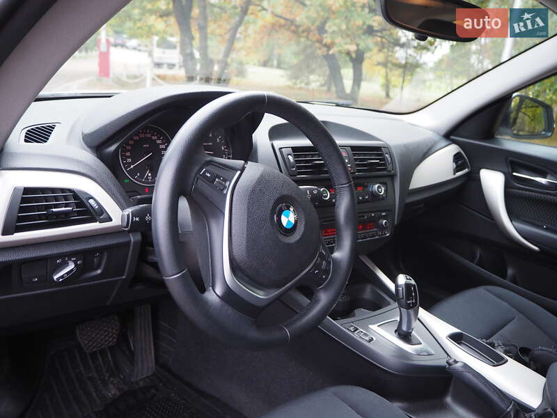 Хэтчбек BMW 1 Series 2013 в Киеве